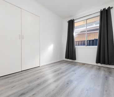 20 Edgewood Avenue, BURWOOD EAST - Photo 4