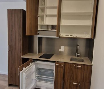 Location Appartement 1 pièce 18m² PARIS 10ème - Photo 2