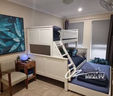 Spacious Villa Overlooking the Golf Course – Modern Living with Ene... - Photo 1