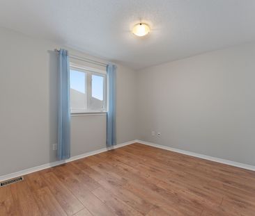 For Lease - 224 Harthill Way, Barrhaven, Ontario - Photo 5