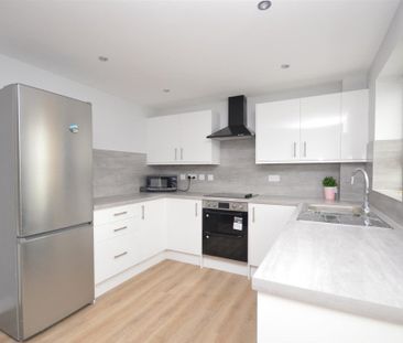 3 bedroom house - Photo 5