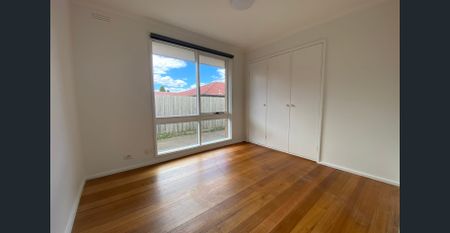 Welcome to 16 Eastern Street, a beautifully renovated family home. - Photo 2