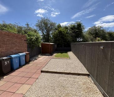 2 bedroom terraced house to rent - Photo 5