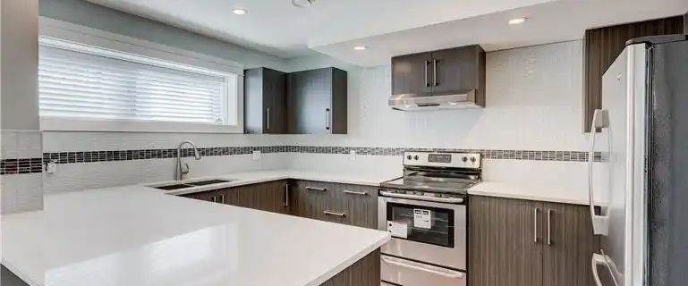 2BR SUITE UTILITIES INCLUDED | 200 Block 12 Avenue Northeast, Calgary - Photo 1