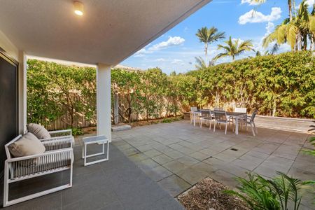 Relaxed Fully Furnished Retreat in Sought-After Sunshine Beach - Photo 5