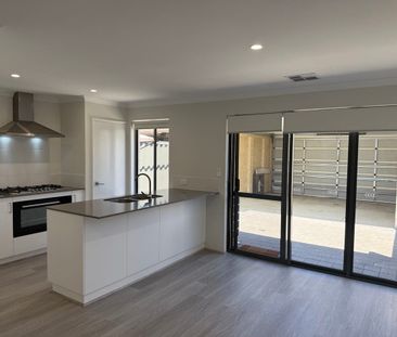 15 Fairchild Street, Lakelands, WA 6180 - Photo 6