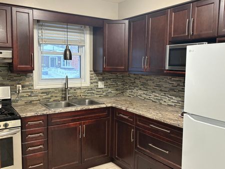 For Lease - 34 Glenroy Road, London South, Ontario - Photo 5
