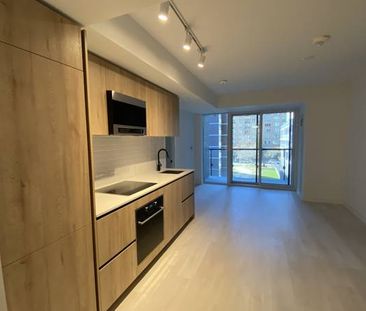 Experience Comfort & Convenience, New 3 Bed/2Bath At Yonge/Eglinton! - Photo 2