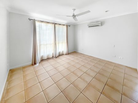 4-bedroom Family Home in Sought After Royal Sands - Photo 5