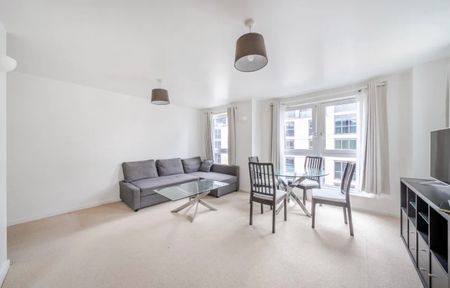 2 Bed Flat, Pine House, SW6 - Photo 2