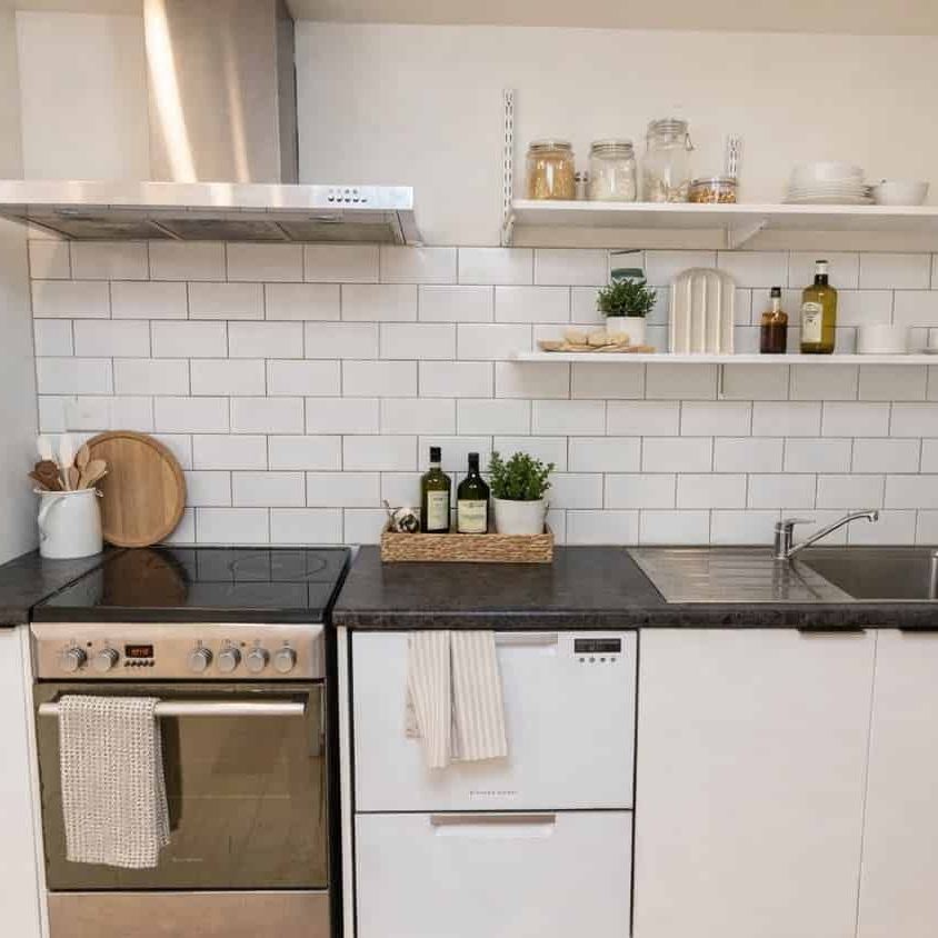 1 WEEK FREE RENT – Wellington Central - 4 Bedroom Apartment - Photo 1