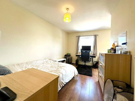 5 bedroom terraced house to rent - Photo 4