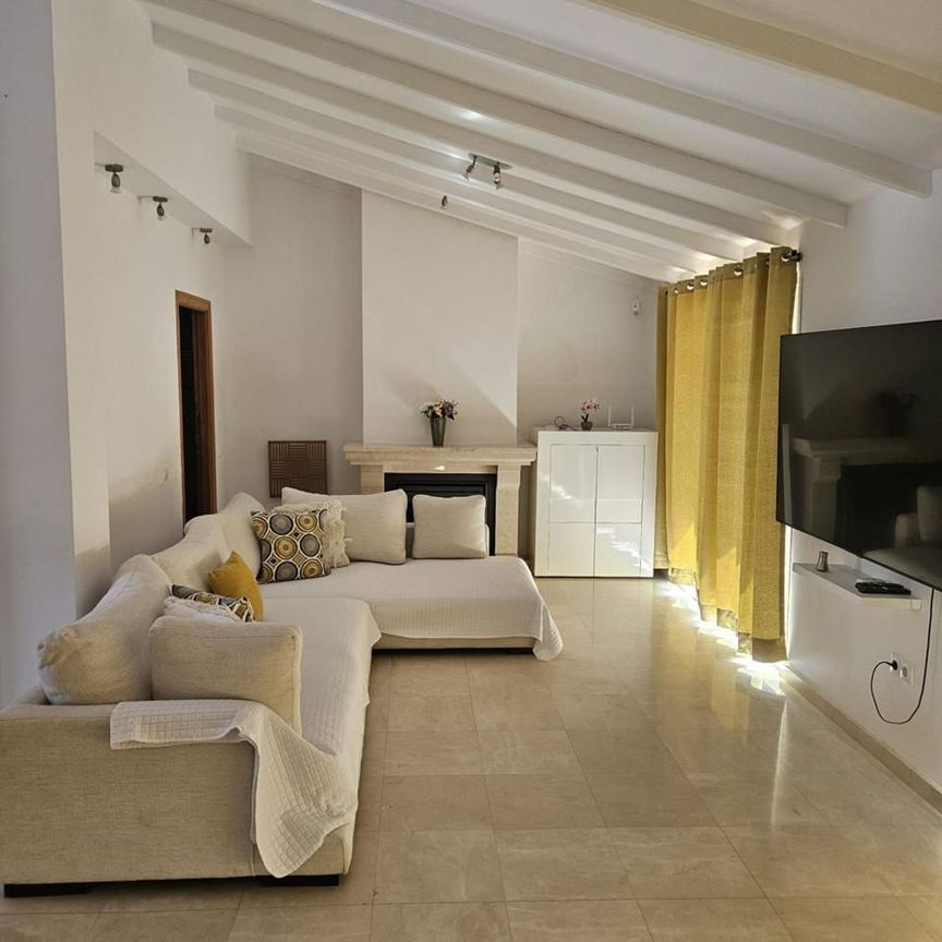 Alquiler de casa o chalet independiente en Calle los Iris, 4 - Photo 1