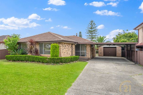 Well Presented Three-Bedroom Home&excl; - Photo 1