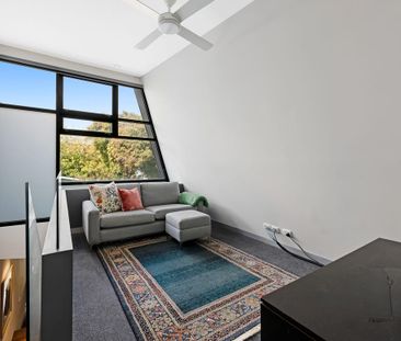 46 Balston Street, Balaclava VIC 3183 - House For Rent | Domain - Photo 2