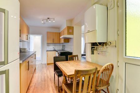 5 bedroom house to rent - Photo 2