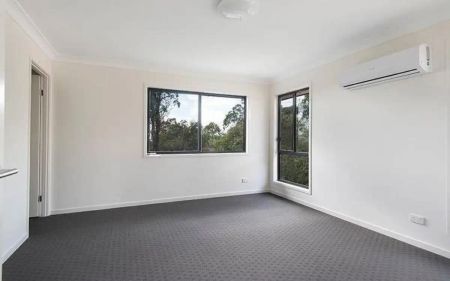 “Modern Family Home in Popular Bundamba” - Photo 2