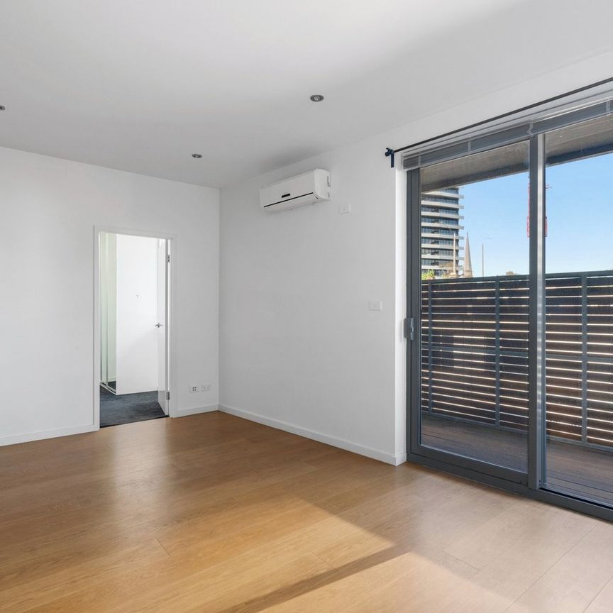 TWO BEDROOM, TWO BATHROOM OASIS - Photo 1