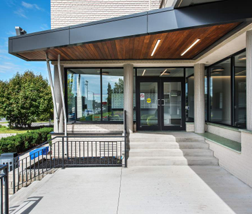 77 Parkwoods Village Drive - Photo 4 | Rentumo