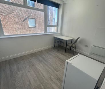 Studio Flat, Willoughby Lane, N17 - Photo 6