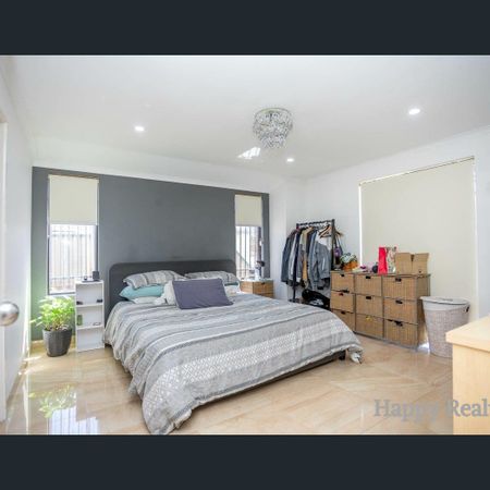 8 Bressingham Street, Canning Vale, WA 6155 - Photo 3