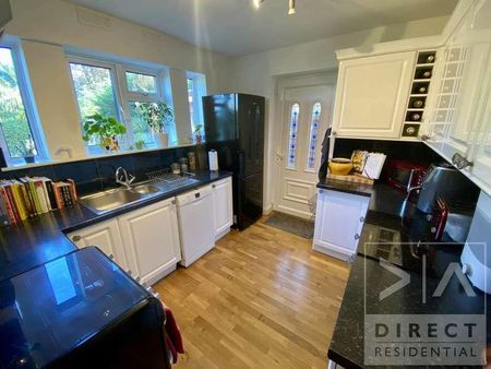 Rosebank, Epsom, KT18 - Photo 4