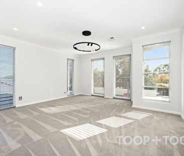 Stunning, spacious contemporary living - Photo 1