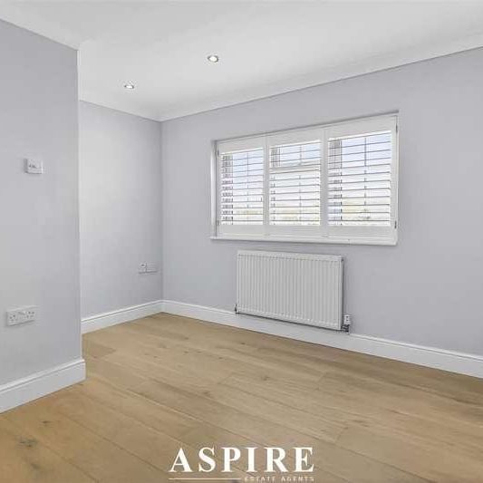 Knights Way, Brentwood, CM13 - Photo 1