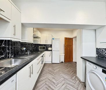 3 bedroom semi-detached house to rent - Photo 6