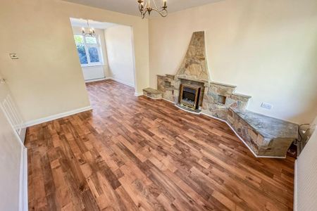 3 bedroom semi-detached house to rent - Photo 3