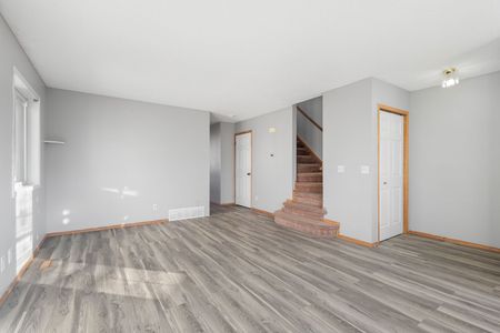 125 Martin Crossing Manor Northeast, Calgary - Photo 2