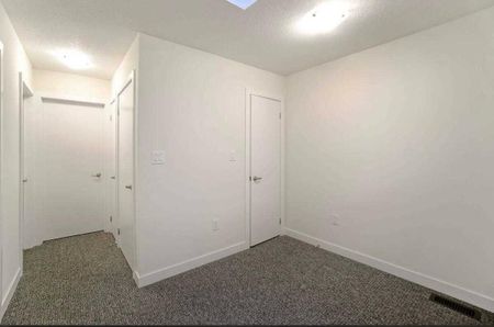 For Lease - 590 North Service Road Unit# 101, Hamilton, Ontario - Photo 2