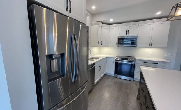 100 Blackburn Place - Photo 1