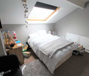 Queens Road, Hyde Park, LS6 1HU, Leeds - Photo 2