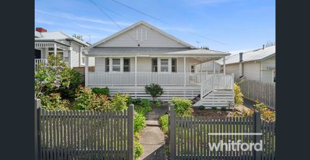 Lifestyle, location and timeless style! - Photo 4