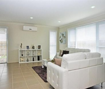 7 Blades Court, Middle Ridge QLD 4350 - House For Rent | Domain - Photo 4