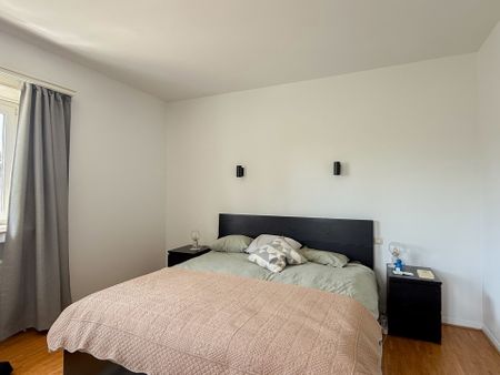 1410, Waterloo - Photo 3