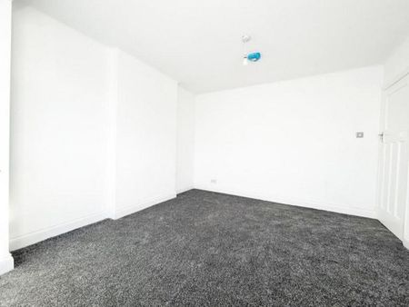2 bedroom maisonette to rent - Photo 5