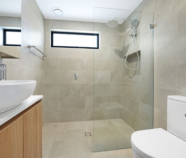 Fully Furnished, 3 Bedroom Townhouse - Photo 5