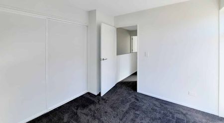 Two Bedroom Townhouse In Phillipstown - Photo 2