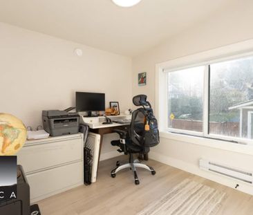 2708 Hope Street, Port Moody - Photo 2