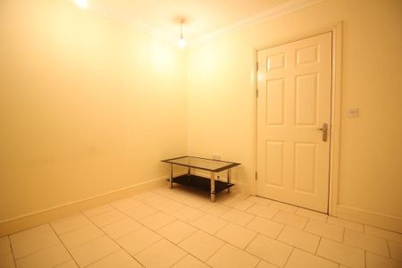 Hatton Road, Feltham - Photo 4