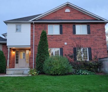 For Lease - 88 Wade Square, Clarington, Ontario - Photo 1