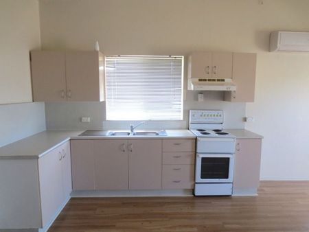 TWO BEDROOM UNIT - PRIME LOCATION! - Photo 3