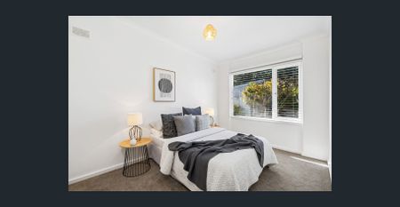 Contemporary, Renovated Home in an Idyllic Location - Photo 2