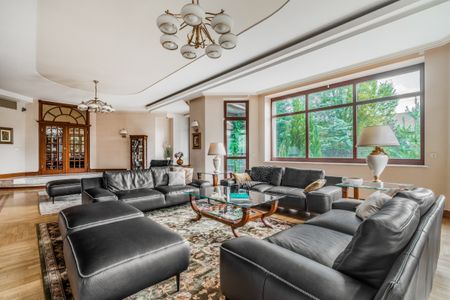 Wyjątkowa rezydencja w Józefowie - Zdjęcie 2