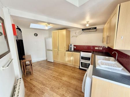 1 bedroom ground floor flat to rent - Photo 4