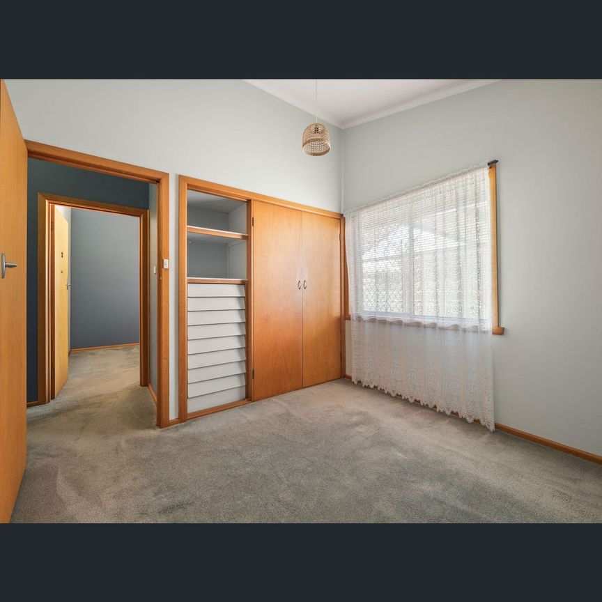 346 PARKLAND CRESCENT, Lavington, NSW 2641 - Photo 1
