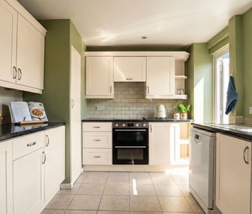 Joyners Field, CM18, Harlow - Photo 5