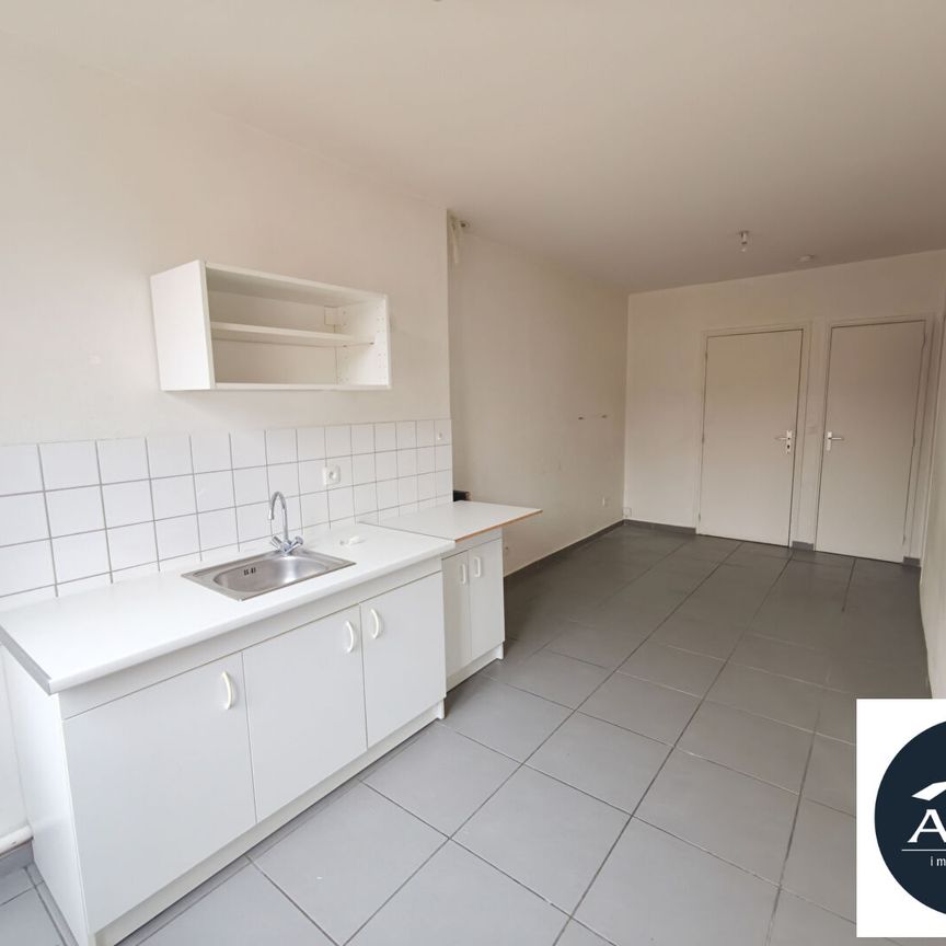 Location Appartement 2 pièces 37m² NOGENT LE ROI 28210 - Photo 1